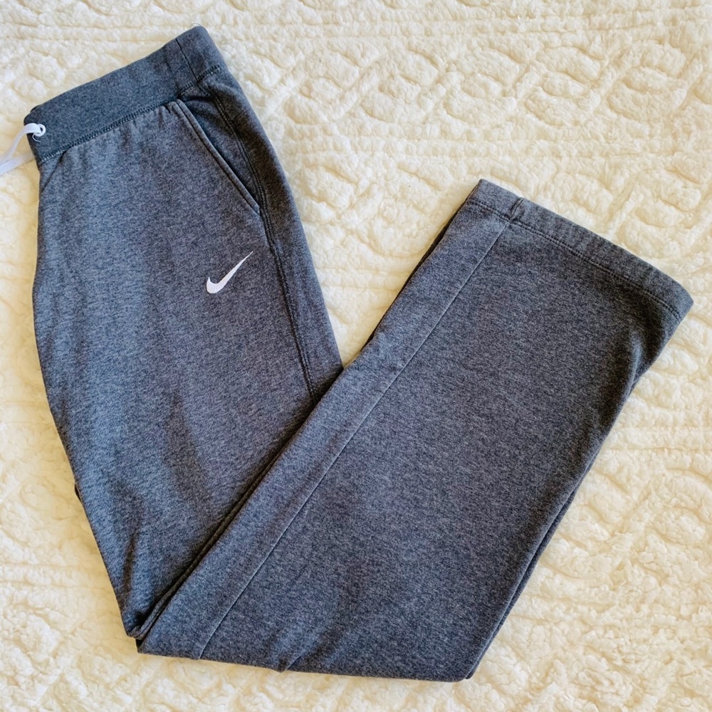 NIKE sweatpants